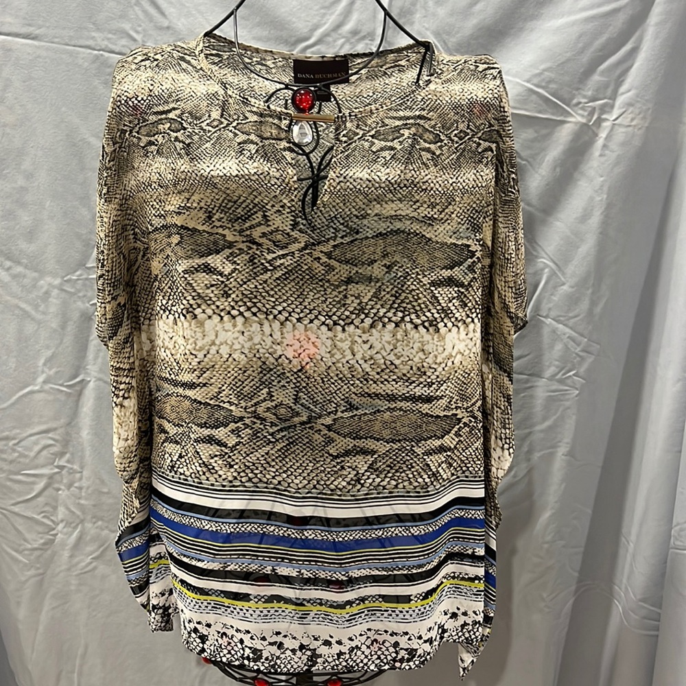 Woman top
